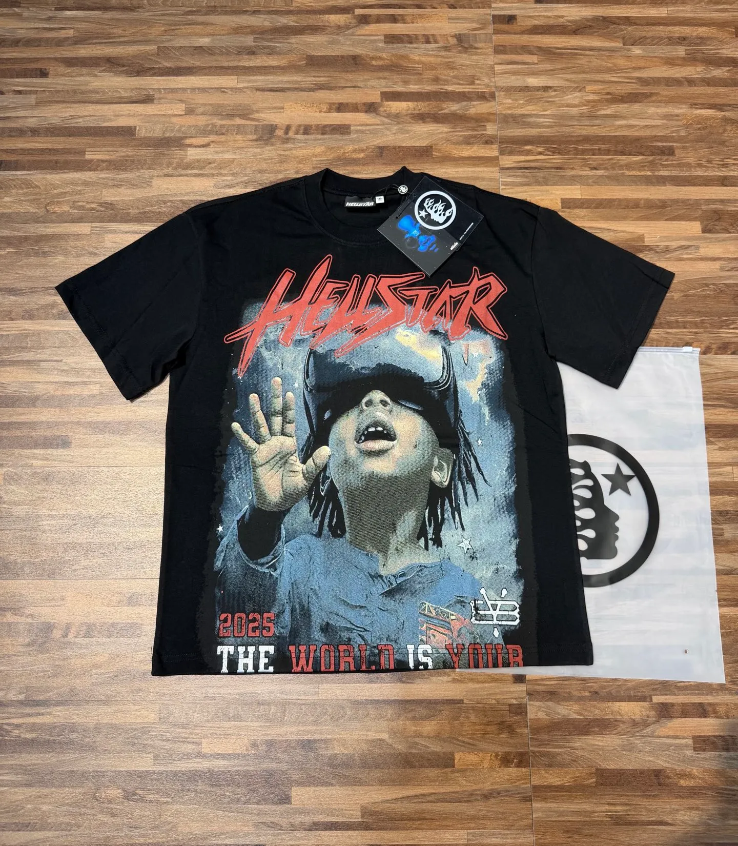 #Active Black/Ivory White I In Stock Real Shot Hellstar Hellstar Cross-border European and American style, street fashion brand pure cotton T-shirt Fabric (fabric): 32 counts, weight combed double yarn pure cotton Sizes (size): S-M L X L Color (colour): Active Black/Ivory White